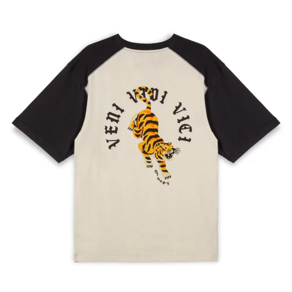 Grimey Vita Deorum (Grmy X Oj) Oversized Tee - White | Fw23 Flash Sale